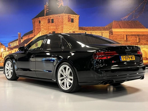 Audi S8 - Afbeelding 18 van 30