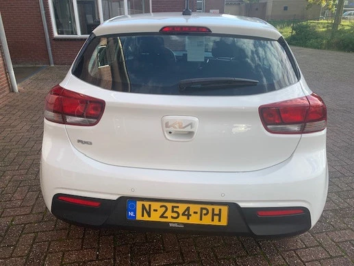 Kia Rio - Afbeelding 10 van 24