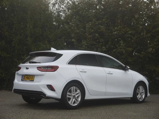 Kia Ceed - Afbeelding 2 van 30