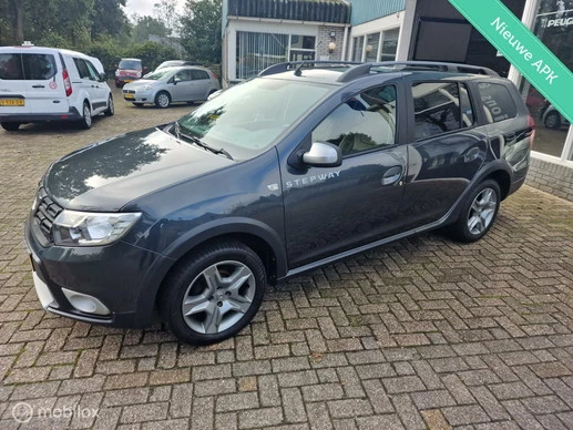 Dacia Logan - Afbeelding 7 van 30