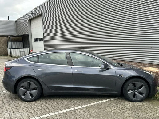 Tesla Model 3 - Afbeelding 8 van 22