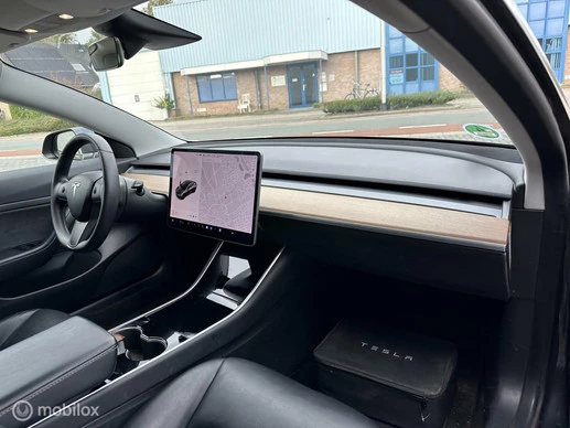 Tesla Model 3 - Afbeelding 12 van 22